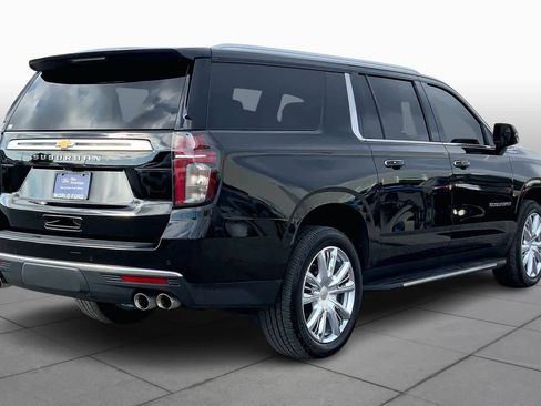 Used 2021 Chevrolet Suburban High Country image 12
