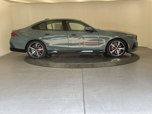 New 2026 BMW 550e xDrive AWD/4WD image 6