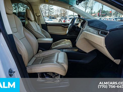 Used 2017 Tesla Model X 90D image 28