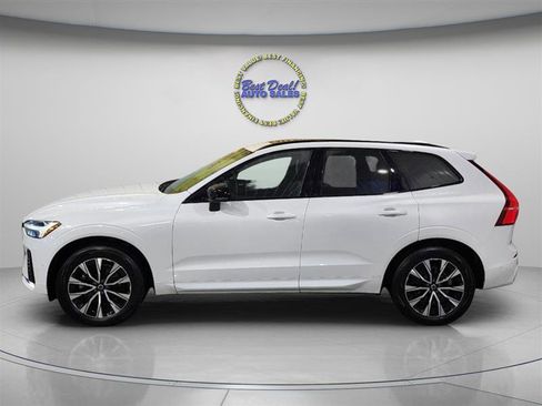 Used 2023 Volvo XC60 B5 Plus AWD/4WD image 2