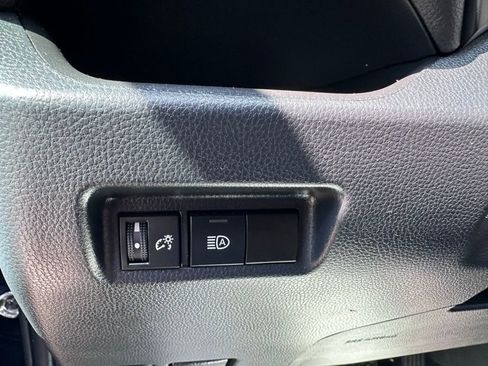 Used 2023 Toyota RAV4 XLE FWD image 10