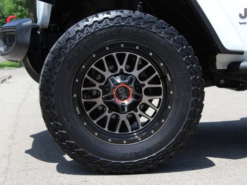 Used 2020 Jeep Wrangler Unlimited Rubicon w/ Dual Top Group AWD/4WD image 25