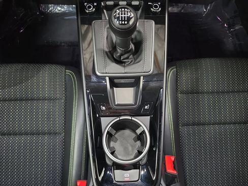 Certified 2024 Porsche 911 Carrera T RWD image 20