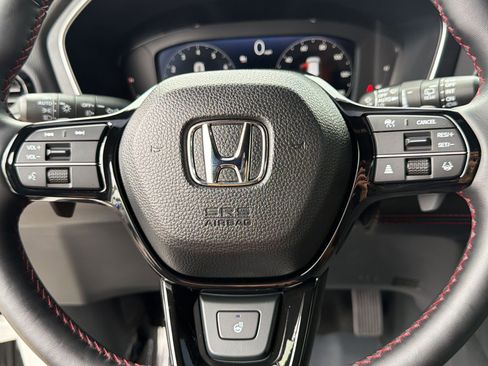 Used 2025 Honda Pilot Black Edition image 16