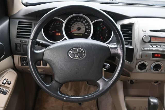 Used 2005 Toyota Tacoma PreRunner w/ SR5 Pkg #3 RWD image 22