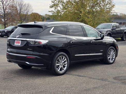 Used 2023 Buick Enclave Avenir w/ Avenir Technology Package image 7