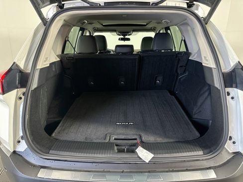 Used 2023 Nissan Rogue SV w/ SV Premium B Package FWD image 29