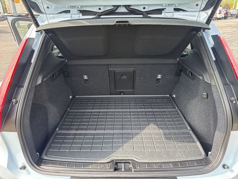 Certified 2026 Volvo XC40 B5 Plus AWD/4WD image 39