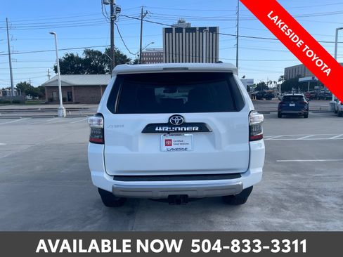Certified 2024 Toyota 4Runner TRD Off-Road AWD/4WD image 5