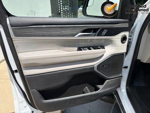 Certified 2022 Jeep Wagoneer Series II w/ Premium Group I RWD image 52