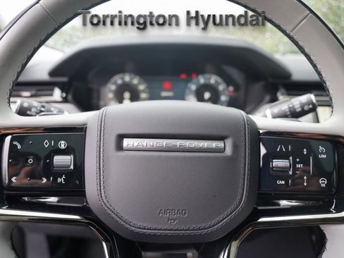 Used 2025 Land Rover Range Rover Velar Dynamic SE image 18