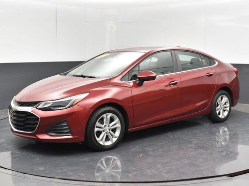 Used 2019 Chevrolet Cruze LT FWD image 14