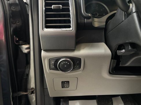 Used 2015 Ford F150 XLT w/ Equipment Group 302A Luxury image 18