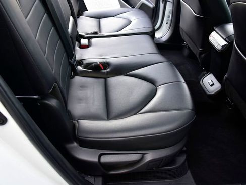 Certified 2022 Toyota Highlander XLE image 15