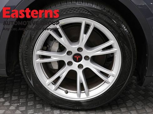 Used 2022 Tesla Model Y Long Range image 28
