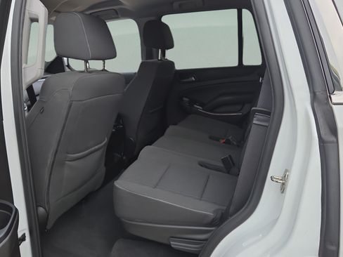 Used 2019 Chevrolet Tahoe LS RWD image 11
