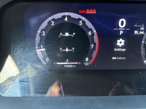 Used 2025 Toyota Tacoma TRD Sport AWD/4WD image 25