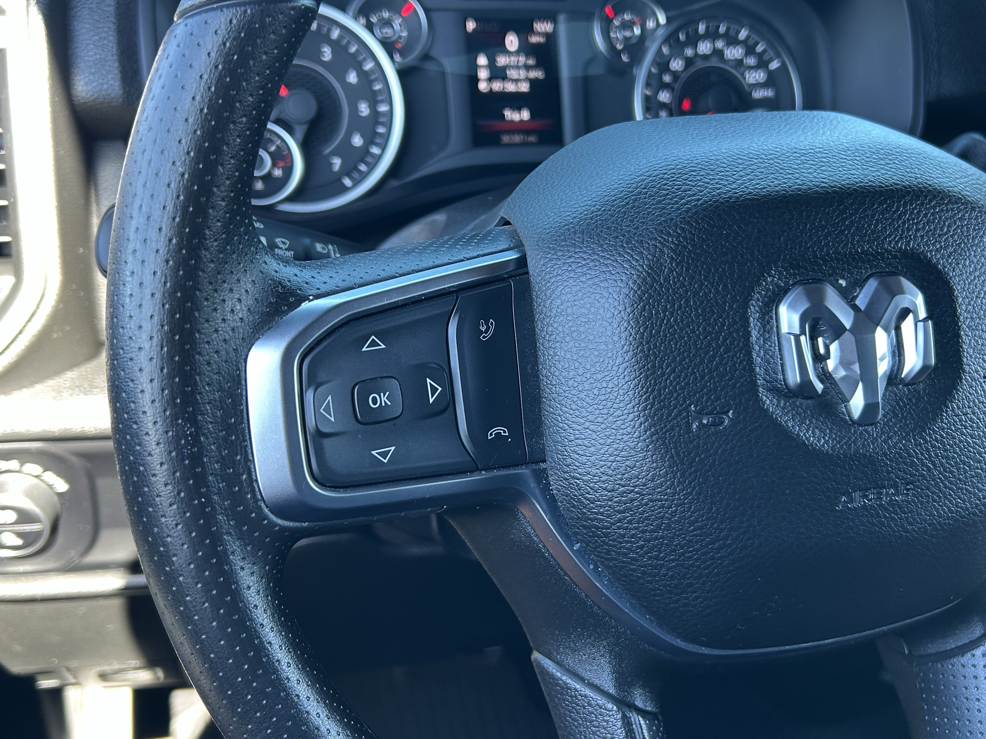 Certified 2025 RAM 2500 Tradesman AWD/4WD image 23