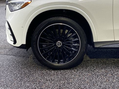 Certified 2025 Mercedes-Benz GLC 300 image 18