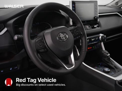 Used 2022 Toyota RAV4 Limited image 21