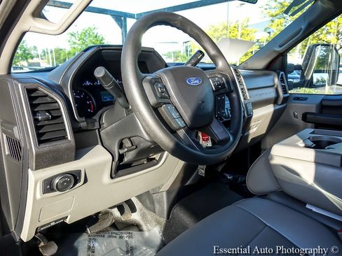 Used 2019 Ford F550 2WD Regular Cab Super Duty image 10