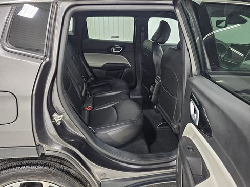 Used 2024 Jeep Compass Limited image 6