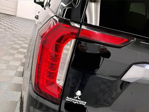 Used 2024 GMC Yukon AT4 image 34