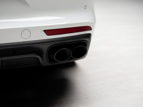 Used 2023 Porsche Panamera 4 AWD/4WD image 31