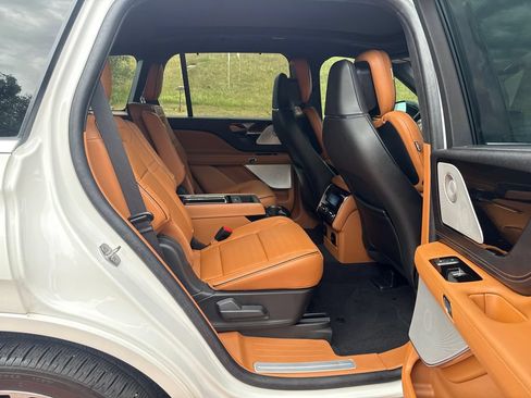 Certified 2023 Lincoln Aviator Black Label w/ Dynamic Handling Package AWD/4WD image 25