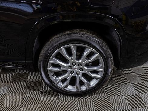 Used 2024 GMC Acadia Denali image 48