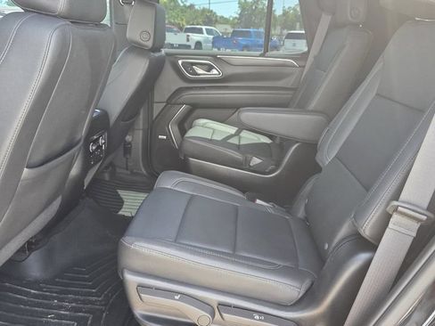 Used 2023 Chevrolet Tahoe Z71 w/ Luxury Package AWD/4WD image 17