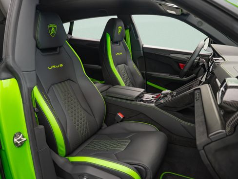 Used 2024 Lamborghini Urus Performante AWD/4WD image 10