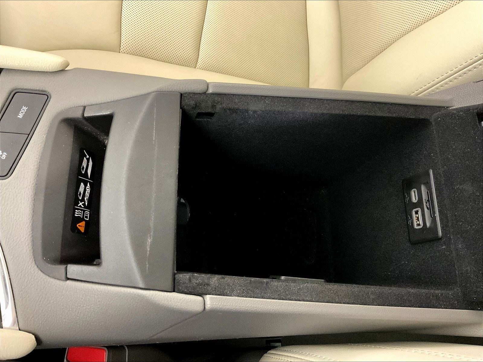 Used 2020 Cadillac XT5 Premium Luxury AWD/4WD image 16