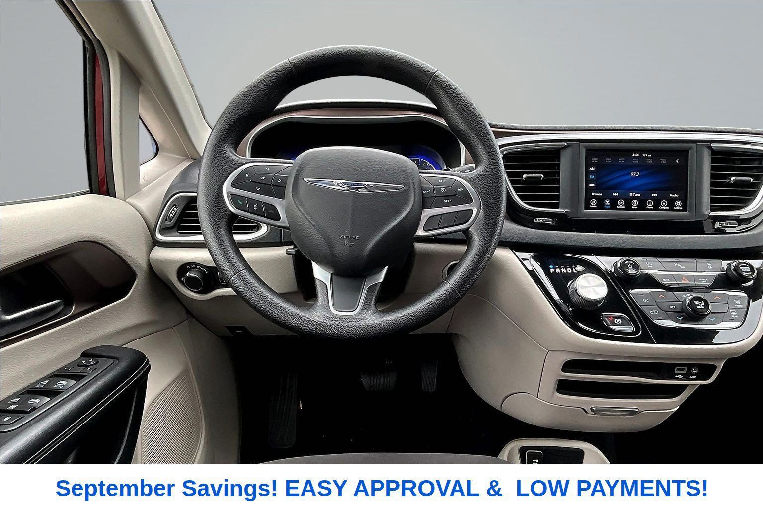 Used 2020 Chrysler Voyager LX FWD image 9