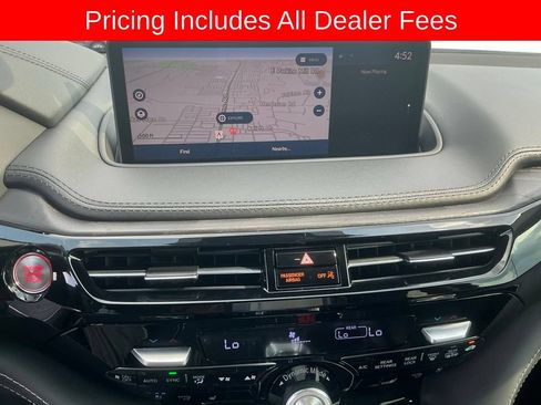 Certified 2024 Acura MDX w/ Advance Package AWD/4WD image 17