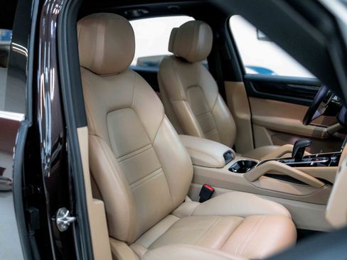 Used 2019 Porsche Cayenne image 81