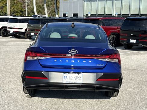 New 2026 Hyundai Elantra Limited image 4