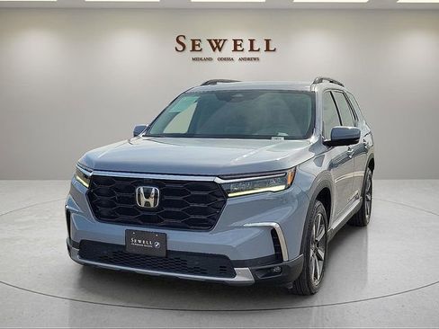 Used 2024 Honda Pilot Elite image 1