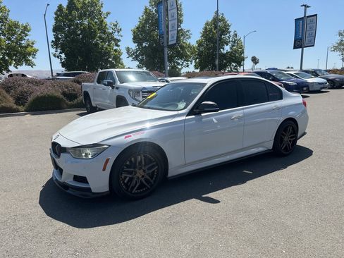 Used 2015 BMW 335i xDrive Sedan AWD/4WD image 5