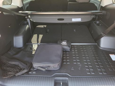 New 2026 Hyundai Ioniq 9 SE AWD/4WD image 9