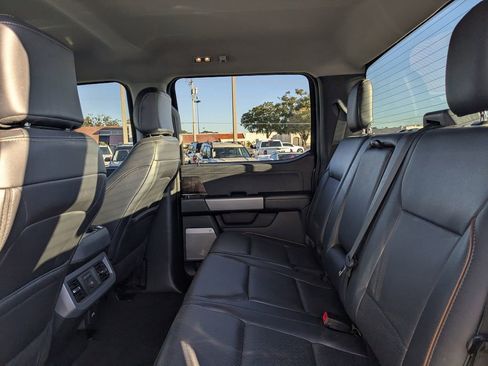 Used 2025 Ford F250 Lariat w/ Chrome Package image 12