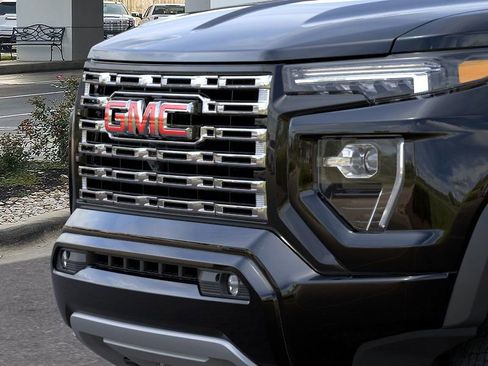 New 2026 GMC Canyon Denali image 13