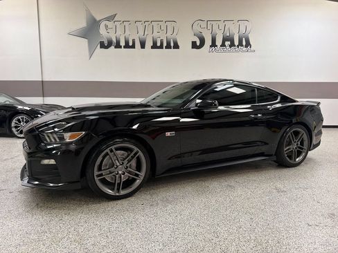 Used 2015 Ford Mustang GT Premium RWD image 1