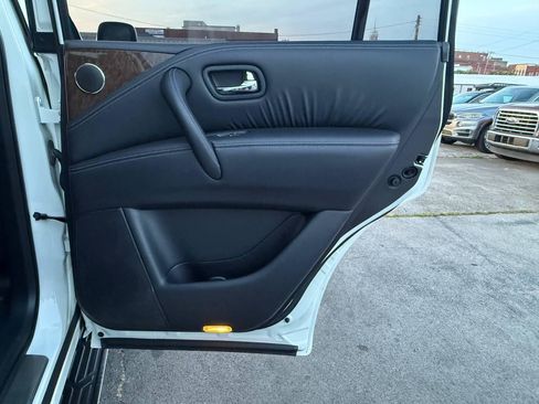 Used 2016 INFINITI QX80 4WD w/ 22" Wheel Package image 29