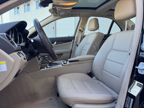Used 2013 Mercedes-Benz C 250 Sedan image 12