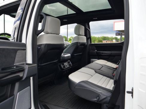 Used 2024 Ford F150 Lightning Platinum AWD/4WD image 31