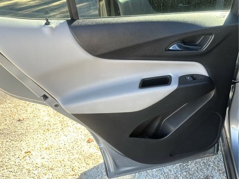 Certified 2023 Chevrolet Equinox LT w/ Driver Convenience Package image 38