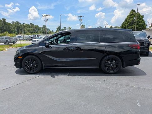 Used 2023 Honda Odyssey Sport image 8