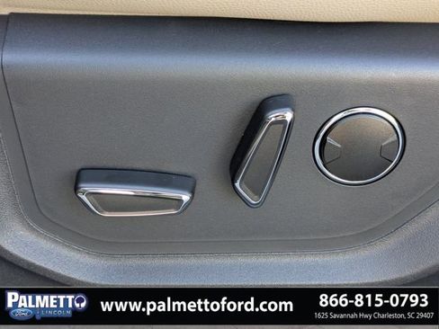 Used 2023 Ford Expedition Limited image 18