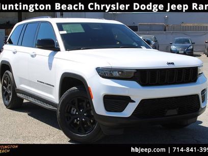 Used 2024 Jeep Grand Cherokee Altitude